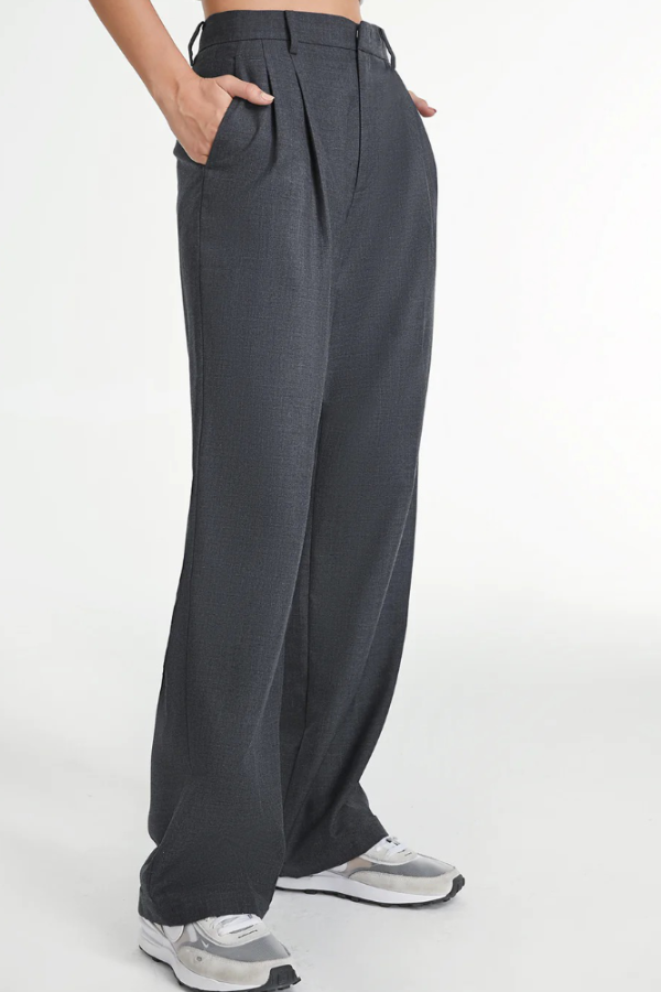 GABRIELLA - RELAXED PLEATED TROUSERS