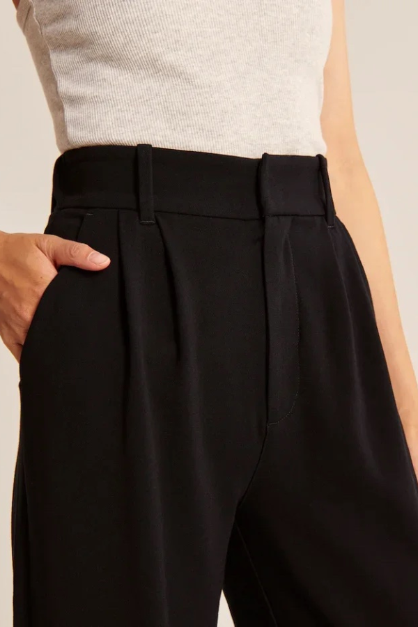 GABRIELLA - RELAXED PLEATED TROUSERS